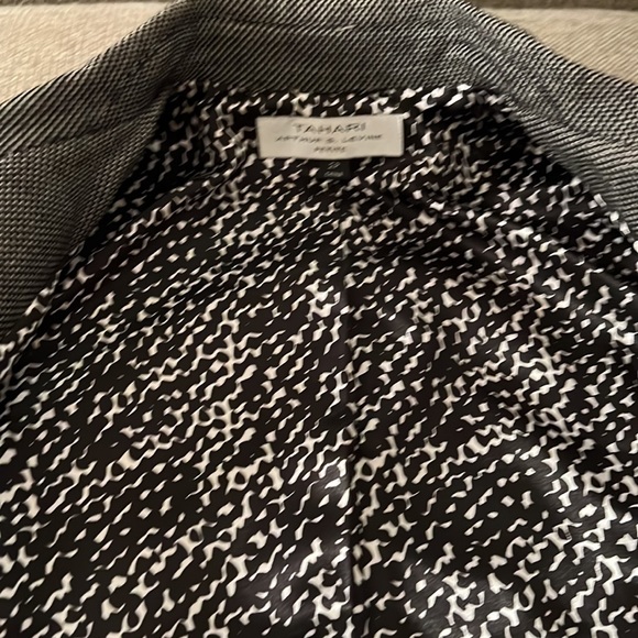 TAHARI asymmetrical wool suit jacket - Picture 4 of 5